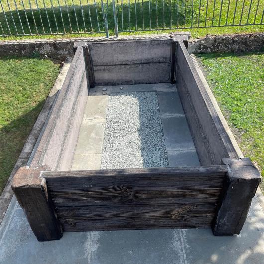 Betonový vyvýšený záhon, hnědý, obdélník 201x113x44cm